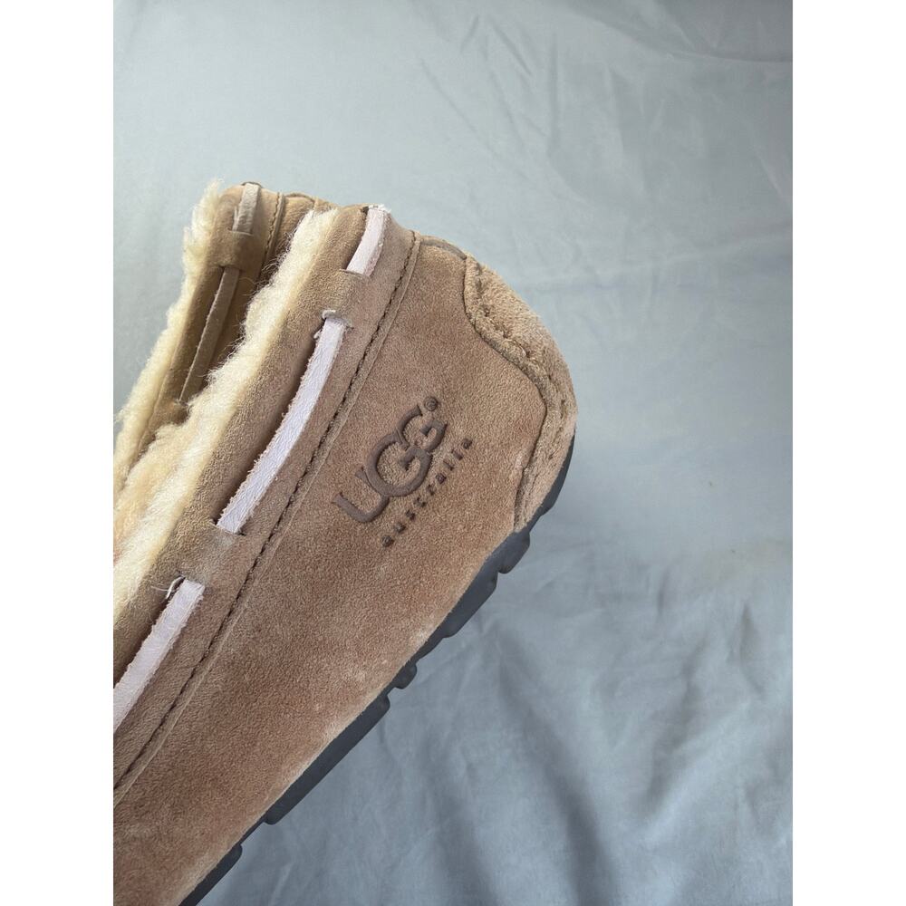 Ugg Slippers Dakota Model women's size 6 - Picture 4 of 6